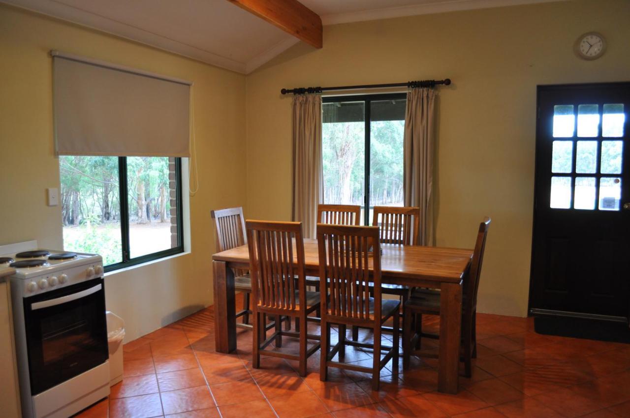 Karri Valley Chalets Pemberton Zewnętrze zdjęcie